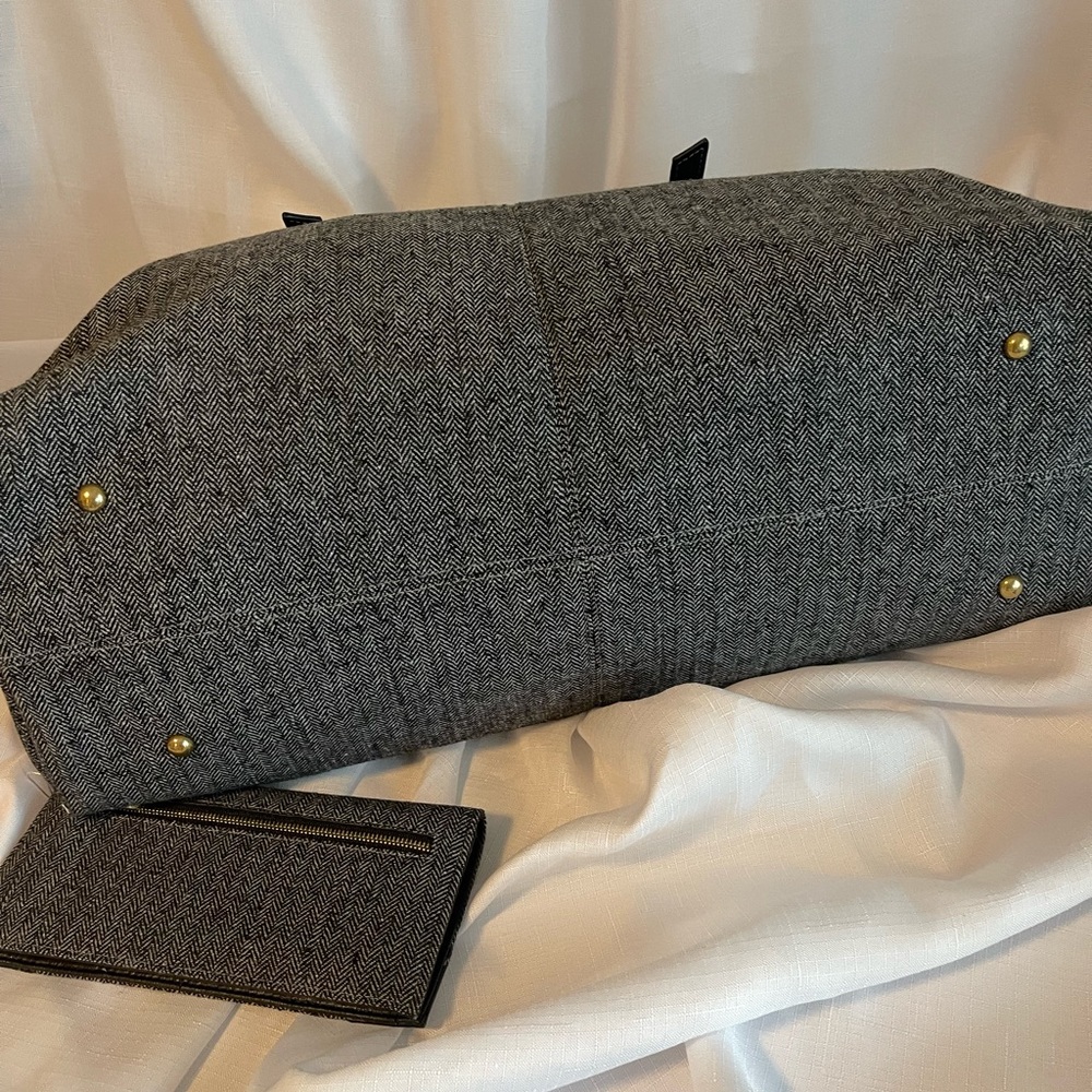 Weekender Tote & Wallet - Picture 2 of 14